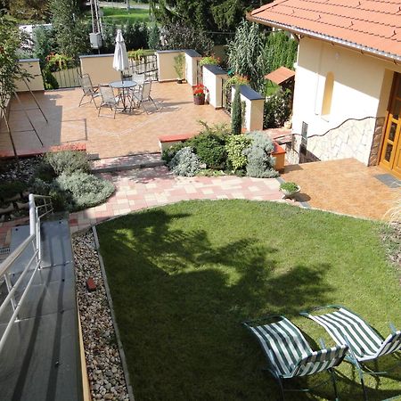 Janus Apartman Sárvár Esterno foto