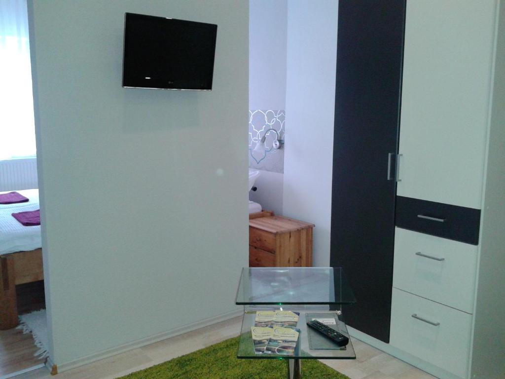 Janus Apartman Sárvár Camera foto